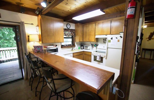 Arnold Cabin | Moore Paradise ~ Pool Access!