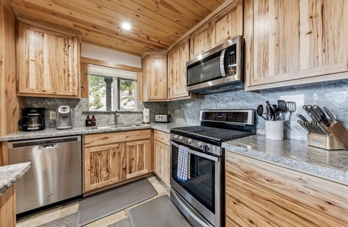 Tahoe Village Villa | Mountain High Club - 3 Bed Condo w Views of Tahoe!