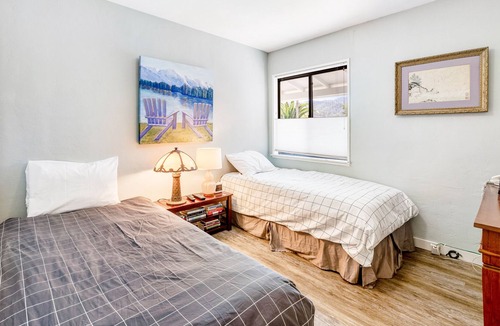Santa Venetia House | Mountain-view home with private pool, WiFi, & central AC - near bike trails