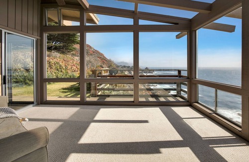 Carmel Villa | Mv45 Edge of the ocean estate Carmel by the Sea