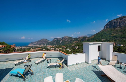 Piano di Sorrento Villa | My Rental Homes - Villa Sam with garden, pool and sea view