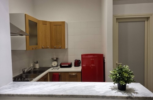 Vittorio Emanuele Apartment | Napoli SottoSopra a Chiaia, Elegant central apartment for groups and families