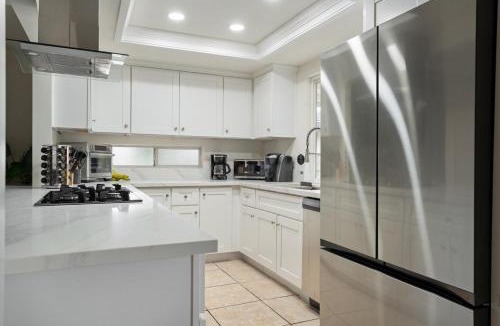 East Canyon House | Near Safari & Beach - Backyard Games - AC - Pet OK