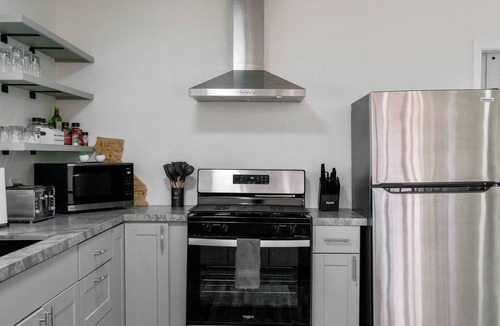 Twentynine Palms Villa | nearby 29Palms Downtown and JT NationalPark entrance, EV Charger, Hot Tub, Grill