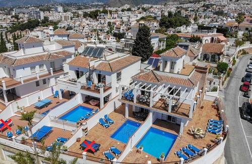 Chimenea Villa | Nerja Paradise Rentals - Villa Dos Ardillas