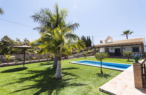 Frigiliana Villa | Nerja: VILLA WITH PRIVATE SWIMMING POOL AND GARDENS