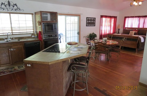 Three Rivers Cottage | Nestled Between Sequoia Nat'l Park & Lake Kaweah - Riverfront 3 Acre Estate
