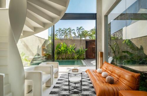 Berawa Villa | New 2BR Tropical Stylish Villa Canggu - 4 min to Finns