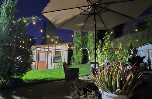 Vallejo Cabin | NEW Dreamy Cozy Little Cabin/Private Entrance/Queen Bed/Fireplace/Big Shower