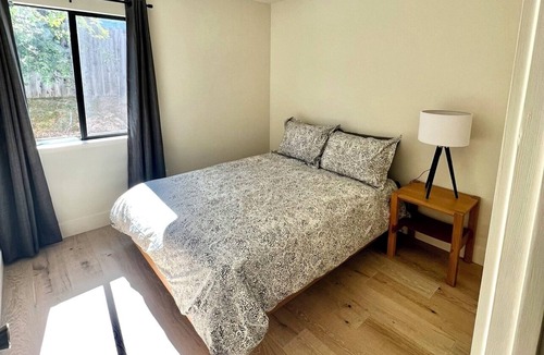 Napa House | NEW - Modern, Light-filled Sanctuary in the Heart of Napa!