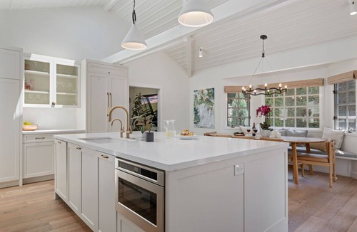 Hedgerow House | NEW Montecito Hedgerow Jewel Box, 4BD/3BA, with Pool and Jacuzzi!