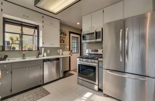 Old Southwest House | NEW Old Southwest Gem, Patio, Grill, Smart TV, 2 Desks + Fitness Equipment
