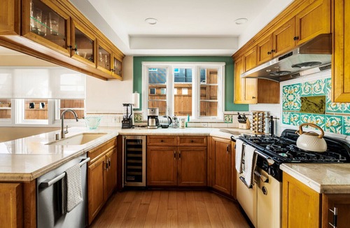Sand Section Villa | New! The Nautilus – Manhattan Beachfront Retreat
