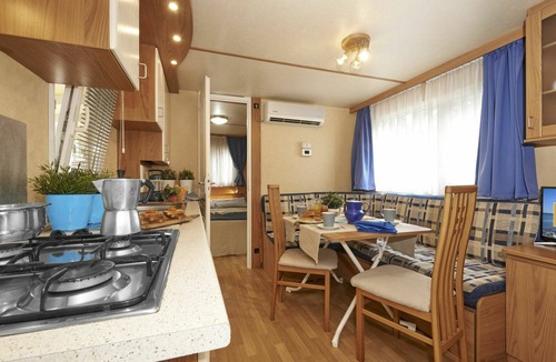 Baia Domizia House | Nice apartment in villa for 6 guests with pool, WIFI, A/C, TV and terrace