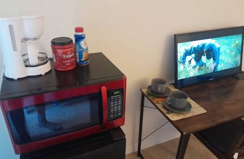 Platinum Triangle House | Nice room Great location near Disneyland, Angels Stadium convention center etc