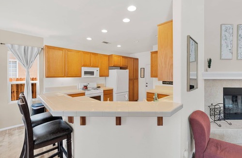 Victorville House | Nights Star Gazing- 6miles from Mojave Narrows Regional Park