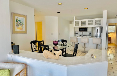Avalon Villa | No steps to this property