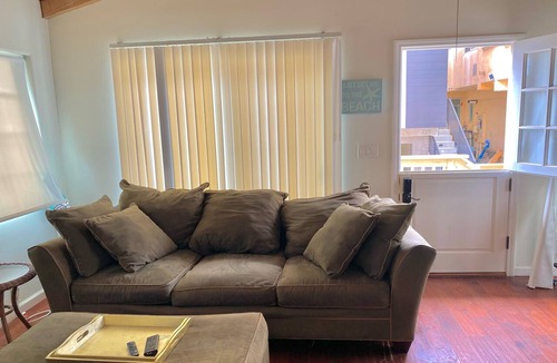 El Porto House | Ocean-View Beach House -3-Min Walk to Sand -Pet Friendly