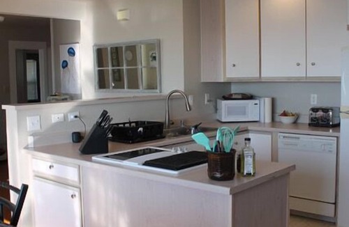 Crescent City North House | Oceanfront Retreat. Sunset Views. Whale Watching. Redwood Groves, 2 King Beds