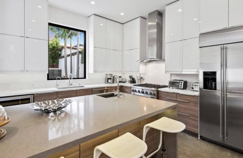 Beverly Grove Villa | One of a Kind Villa with separate guest House pool an hot tub.