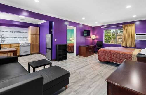 Orange Hotel | Orange Villa Park Motel