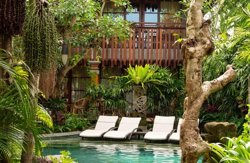 Ubud City-Centre Hotel | Our Hotel is complete by outdoor swimming pool, a bar and garden in Ubud!