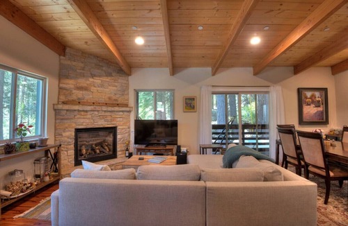 Alpine Meadows House | Palisades-Alpine Home w/Hot Tub