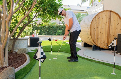 Placentia House | Palm Paradise: Hot Tub, Barrel Sauna, Putting, Game Room, Gym