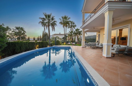 Urbanizacion el Rosario Villa | Panoramic Sea Views Luxury 5-Bed Villa with Heated Pool & Gym in Marbella