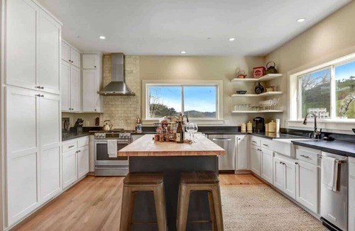 Santa Rosa House | Paradise Ridge Vineyard Retreat - Hot Tub & Views