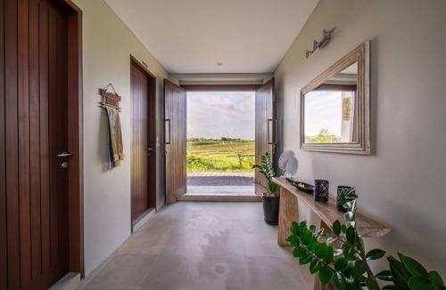 Batu Bolong Villa | Peaceful 3BR Villa - Canggu Oasis