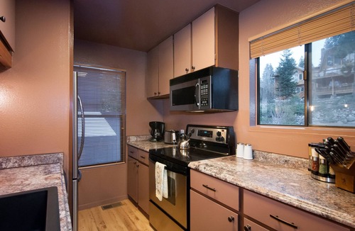 Lake Forest House | Peaceful Tahoe Getaway + Private Beach + Pool