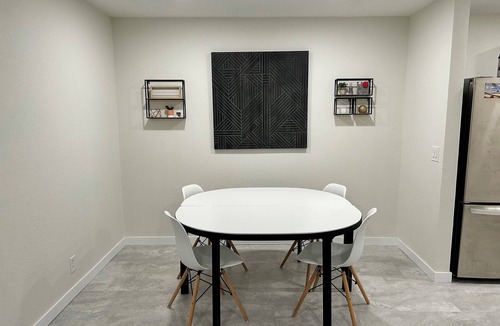 Racquet Club West Condo | Perfect 1-bedroom condo with AC in sunny Palm Springs.