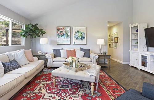 La Presa House | Perfect place for California dreamin'! Centrally located, affordable Home .