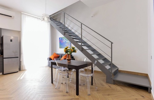 Montecalvario Apartment | Pessina 90 Rooms - Three Bedroom Apartment, Sleeps 6