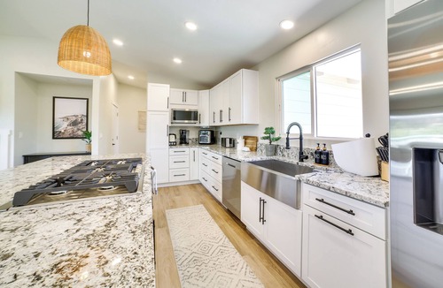 Del Rey Oaks House | Pet-Friendly Monterey Home 2 Mi to Beach