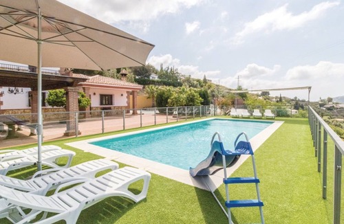 Competa Villa | Pet-Friendly Villa Casa Olivia with Pool & Wi-Fi