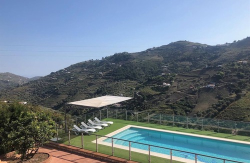 Competa Villa | Pet-Friendly Villa Casa Olivia with Pool & Wi-Fi