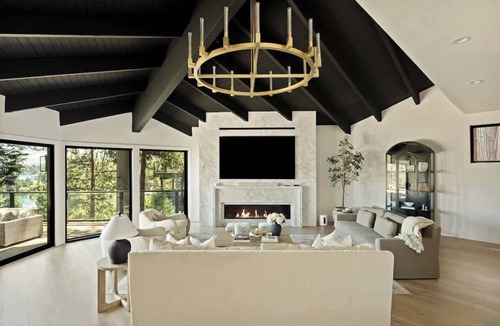 Blue Jay Cabin | Pinnacle Point Lake House