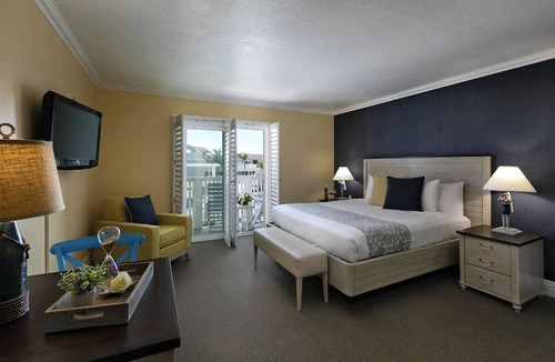 Motel District Hotel | Pismo Lighthouse Suites