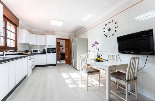 Churriana Villa | Pleasant Villa in Churriana with pool