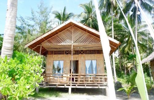 Bomba Resort | Poki Poki - Togian Islands