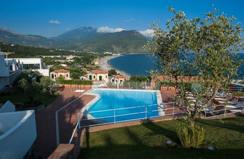 Villammare Apartment | Porpora Apartment with sea view located inside the Residence le Ruve Bianche with swimming pool and private beach
