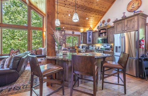 Olympic Valley House | Powder Moon Luxury Home Stunning 5 Bed property 20% Off Midweek Summer Special