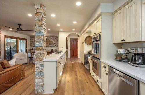 Three Rivers House | Prime Sequoia Stay: Pool Hot Tub Sauna Views