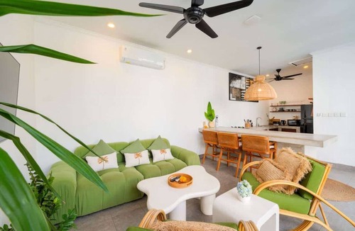 Batu Bolong House | Private Canggu Villa w/Pool Near Beaches & Cafes