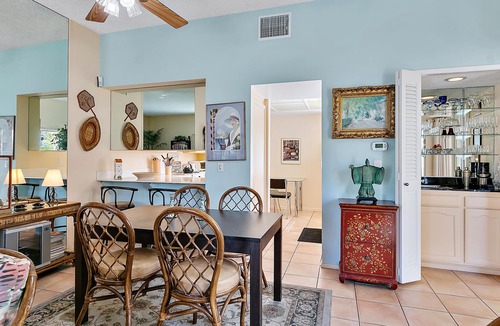 Palm Springs Condo | Private condo in South PS + Tennis Courts, Near Golf Course, Grocery & Restauran