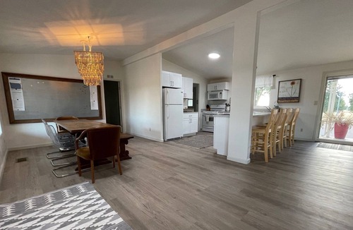 Creston House | Private Home on Olive Orchard