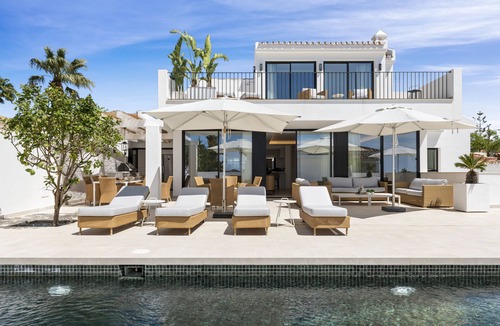 Marbella Villa | Private Luxury Villa Steps from the beach!