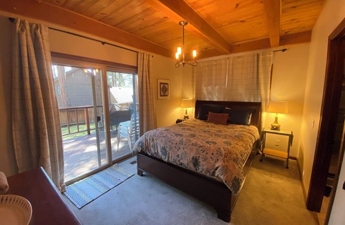 Elk Point House | Private neighborhood beach, gated community. 3 miles from casinos -8ppl